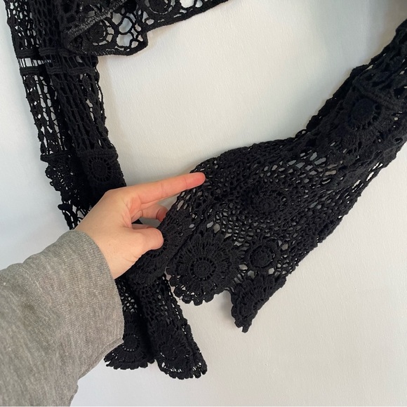 Nasty Gal Black Lace Crop Top - Picture 9 of 9